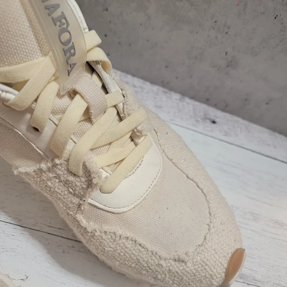 Andia Fora, Ruffle, Mellow Bianca, Size 40 (81/2-9) - Picture 7 of 9